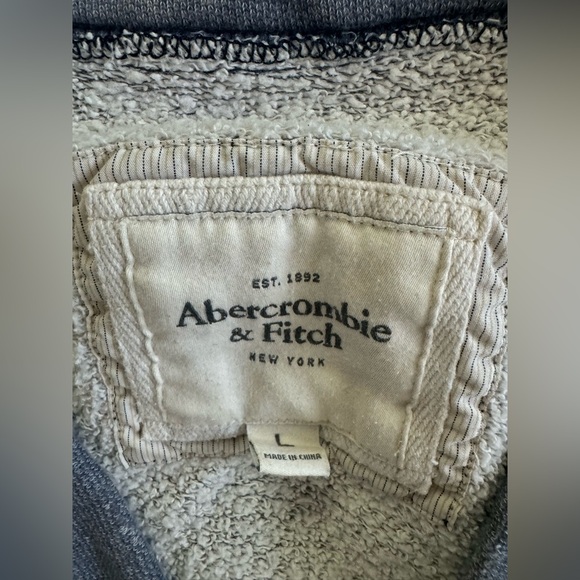 Abercrombie & Fitch distressed cardigan - Picture 3 of 7